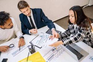 How to Write a Competitive Analysis for a Business Plan